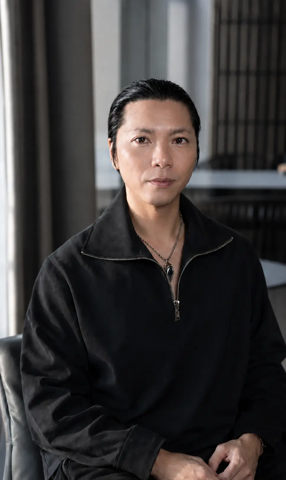 宇色老師形象照